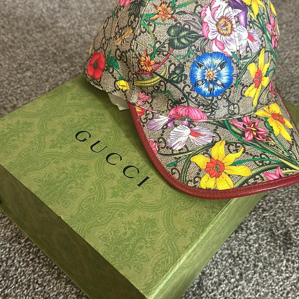 Gucci supreme floral Gucci hat